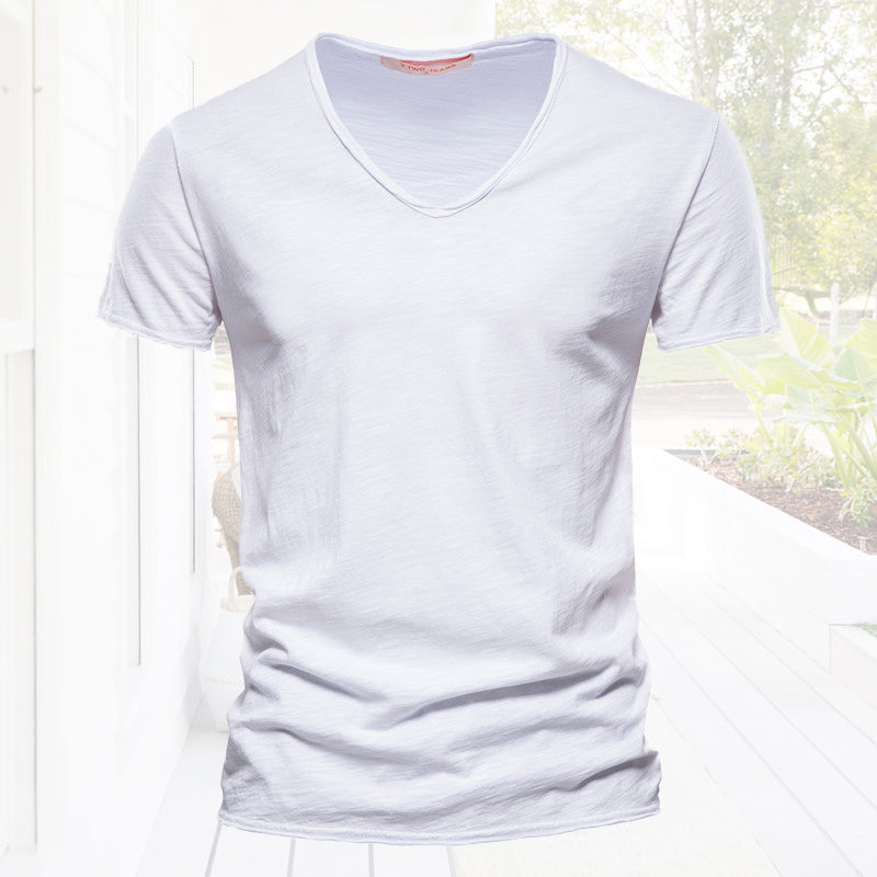 Einfarbiges T-Shirt aus Slub-Baumwolle mit V-Ausschnitt